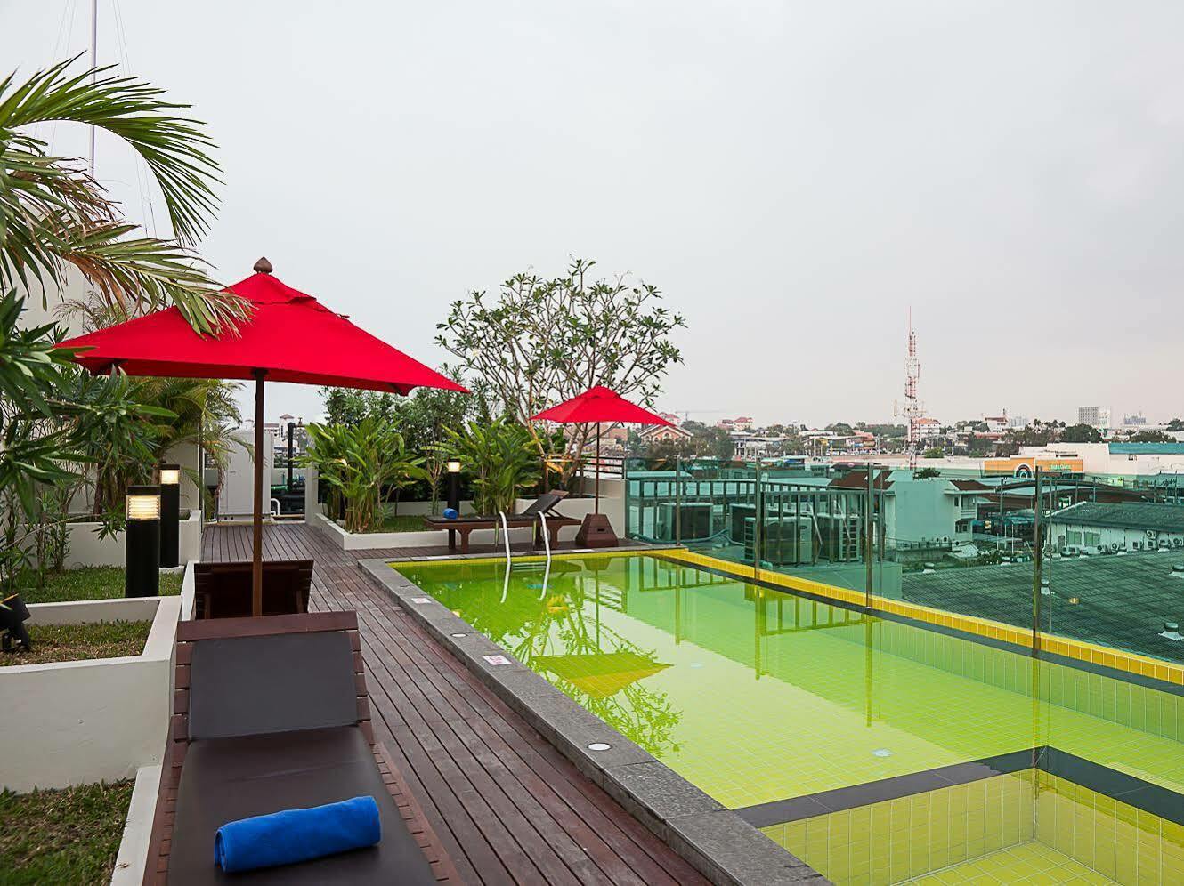 Sunshine Hip Hotel Паттая Екстер'єр фото