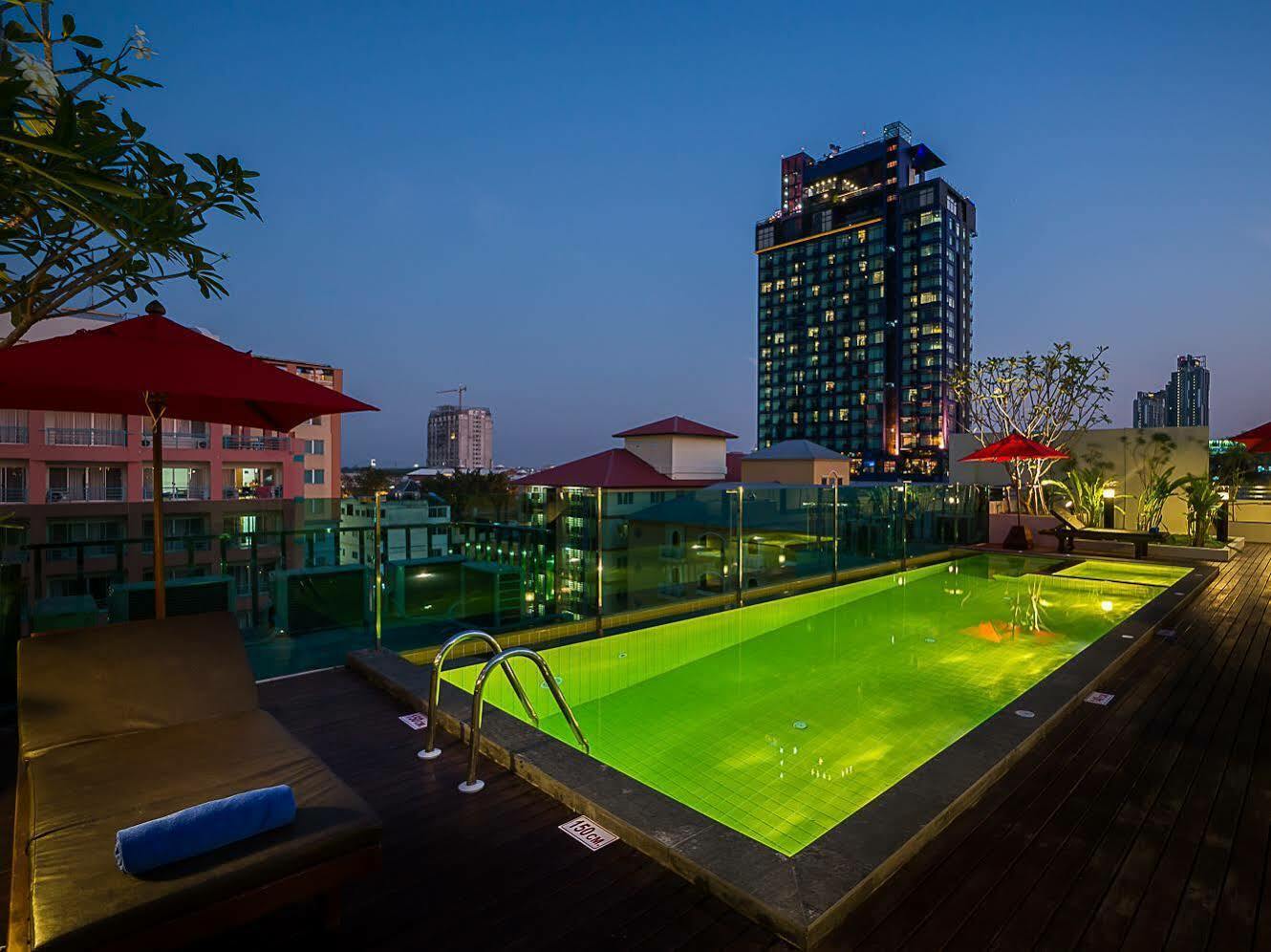 Sunshine Hip Hotel Паттая Екстер'єр фото